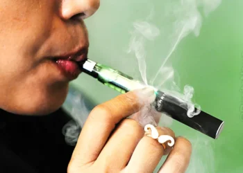 vapes, dispositivos eletrônicos para fumar, aparelhos eletrônicos de fumar