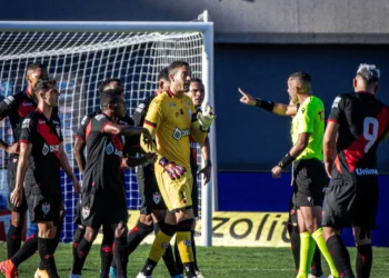 juízes, equipe de arbitragem, VAR