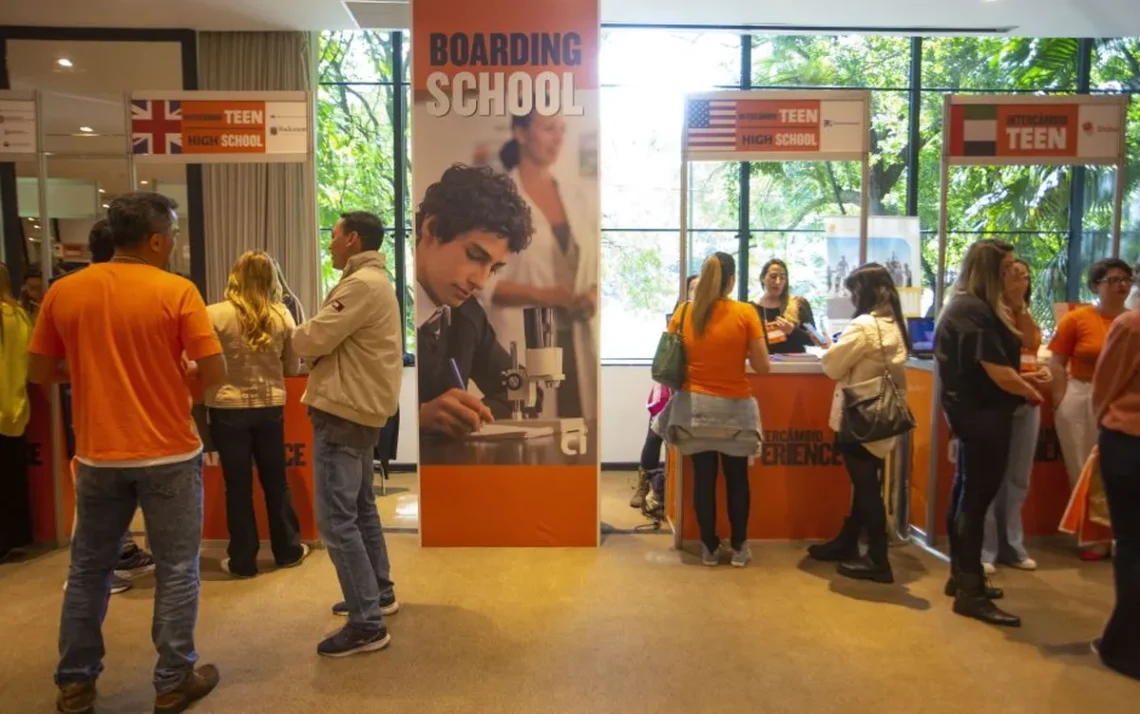 evento de intercâmbio, feira internacional de intercâmbio, exposição educacional