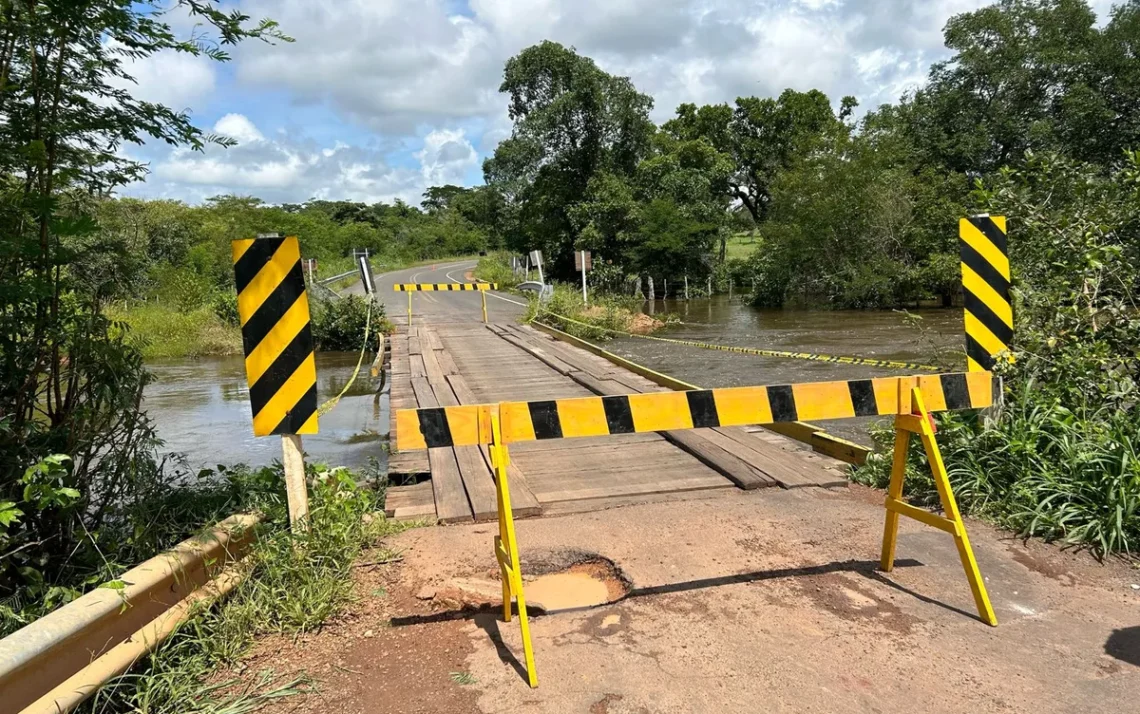 bloqueio, fechamento, restrição