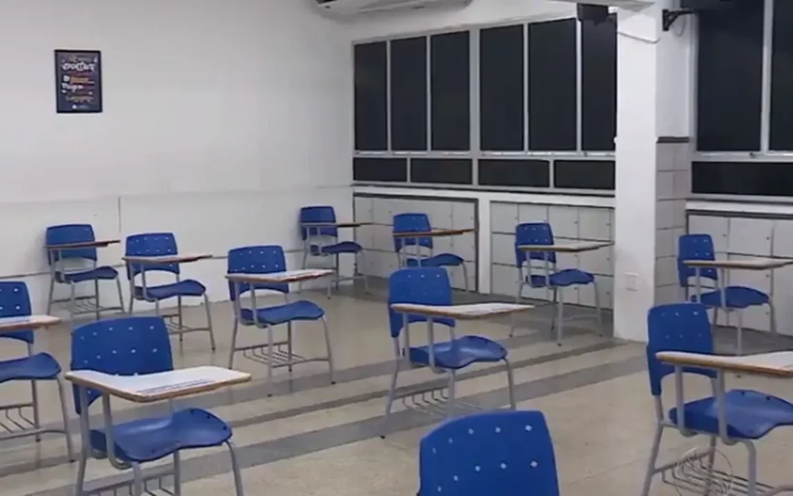 escola particular, instituição de ensino privada