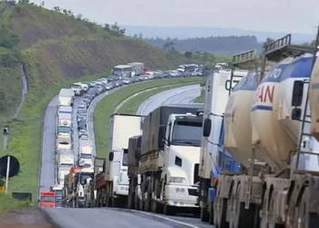 pontos de parada, locais de descanso, paradas para motoristas