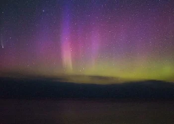 auroras, boreais, austrais, auroras-polares;