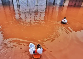 inundação, enchente, chuva intenso, tempestade, crise;