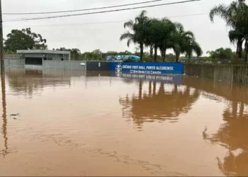 inundação, cheias;