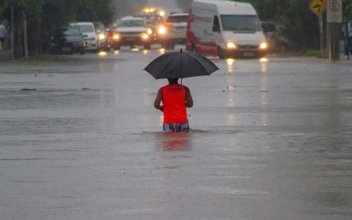 chuvas fortes, chuva, inundações, tempestade, enchente;