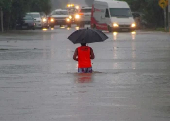 chuvas fortes, chuva, inundações, tempestade, enchente;