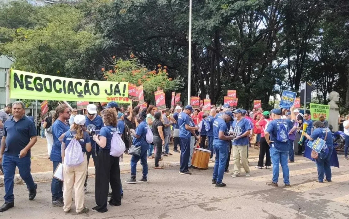 paralisados, greveiros, greve