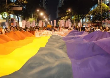 intolerância, homofobia, transfobia, bifobia;