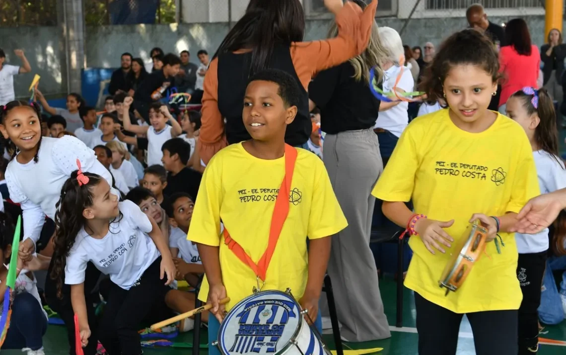 escolas, do Brasil, instituições, de ensino, públicas, colégios, públicos;