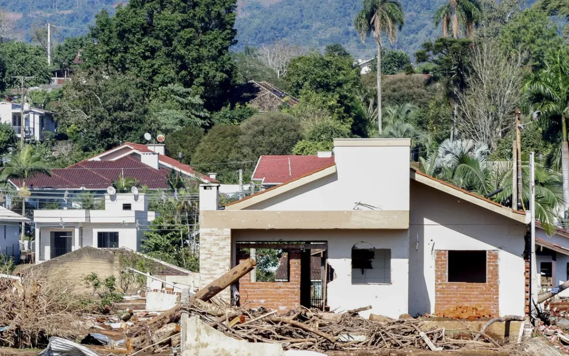 benefícios, de reconstrução;