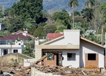 benefícios, de reconstrução;