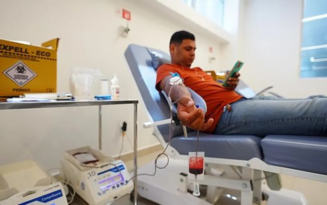 coleta de sangue, doação de sangue, doação voluntária de sangue;