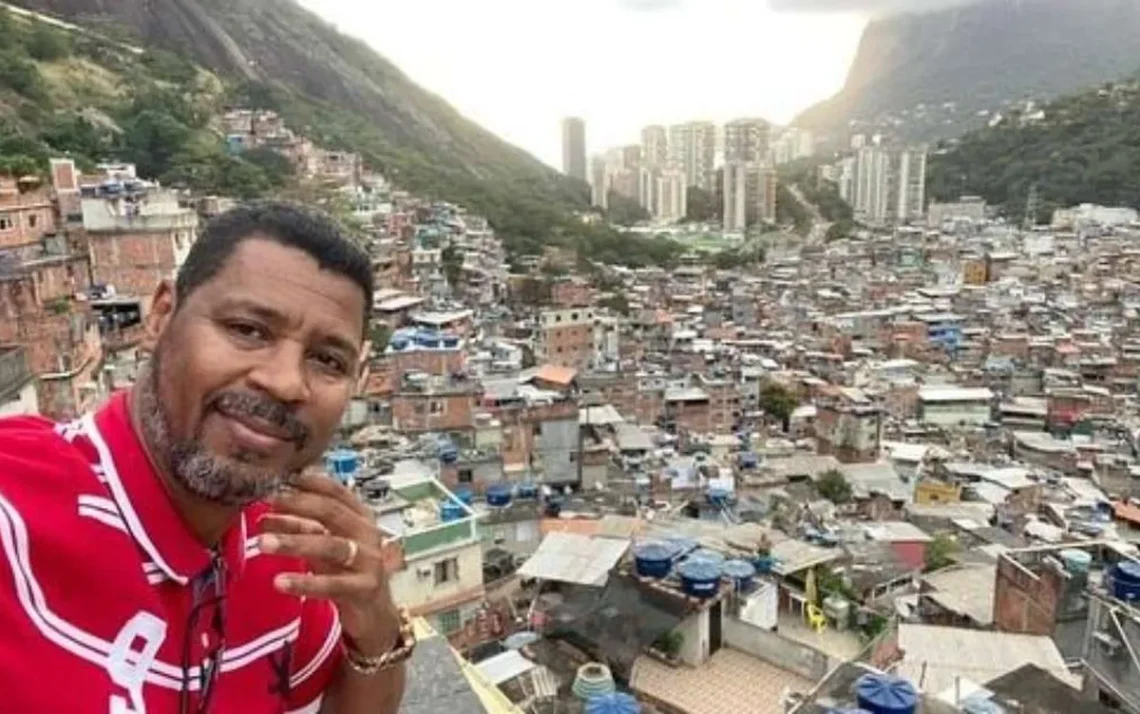 favela, comunidade;